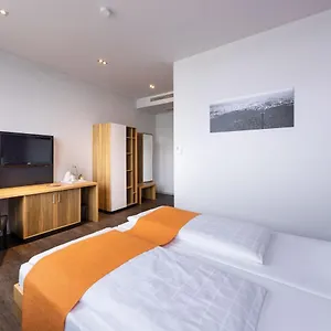 *** Hotel Amh Airport-messe-hotel Stuttgart Germania