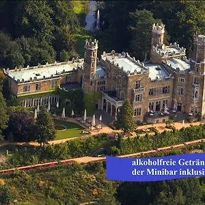 **** Hotel Schloss Eckberg Německo